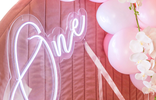 Prop Rentals High Five Decor